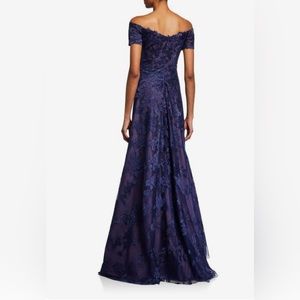 Rene Ruiz Off-the-Shoulder Sweetheart Short-Sleeve Metallic Lace Gown